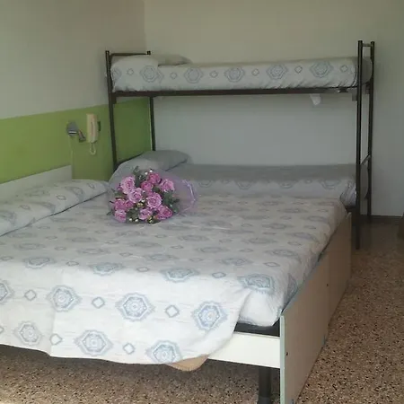 מלון Garda